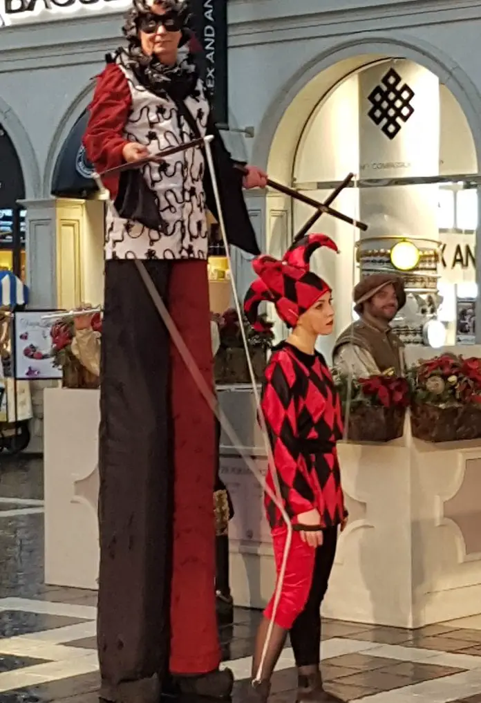 Live puppets