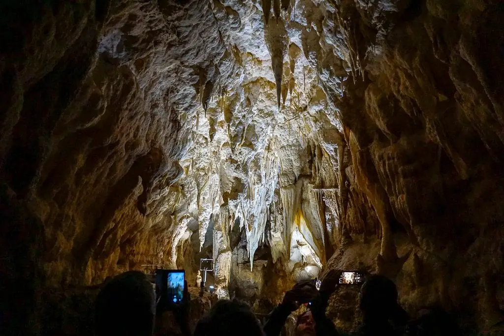 Photography tips Caving - low light photography